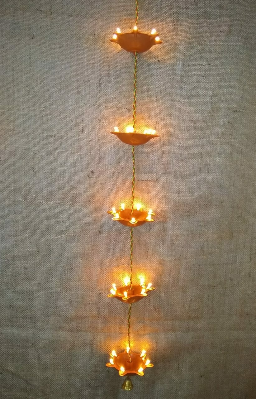 Pair of 5 Vertical Diyas