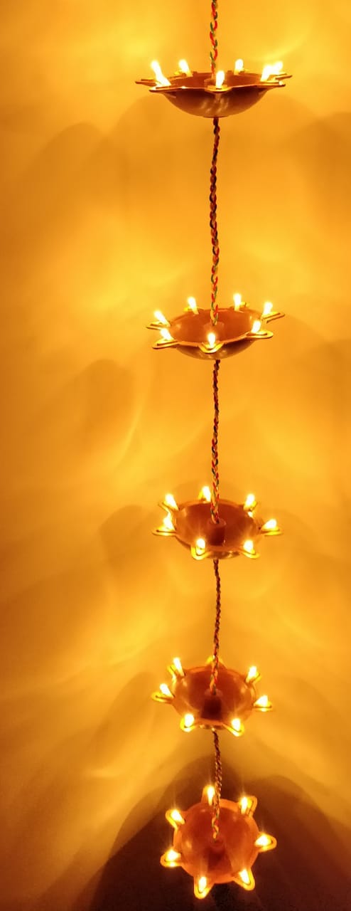 Pair of 5 Vertical Diyas